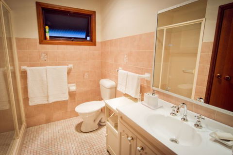 Camden Hillview - Accommodation Gold Coast 5