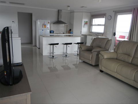 Wellington - Accommodation Gold Coast 1