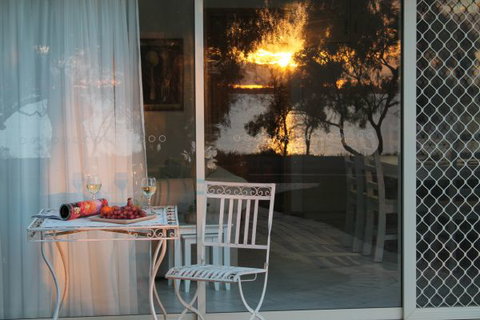 17 QED Lakehouse - Accommodation Gold Coast 2