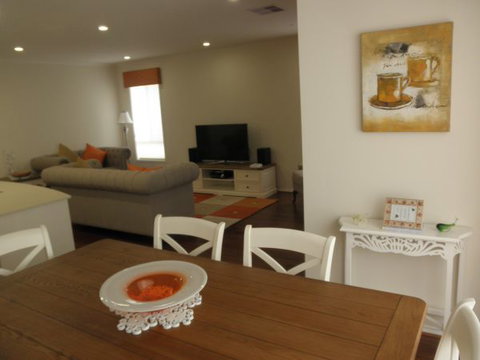 C&C's Bed And Breakfast - Accommodation Gold Coast 8