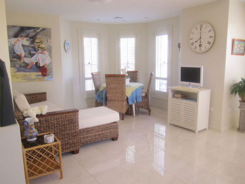 Couples Retreat - Accommodation Gold Coast 2