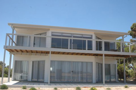 Parrydyse Clayton Bay - Accommodation Gold Coast 2