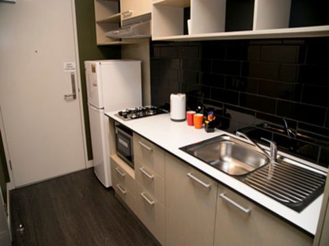Abercombie Student Accommodation (Summer) - Accommodation Gold Coast 7