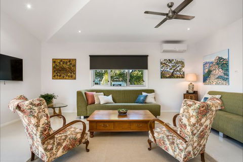 Aditi - Accommodation Gold Coast 6