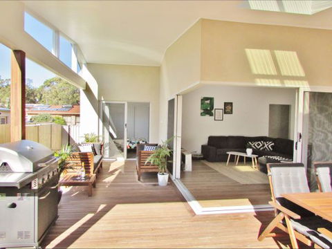 All Decked Out: Lake Conjola - Accommodation Gold Coast 2