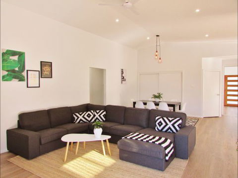 All Decked Out: Lake Conjola - Accommodation Gold Coast 5