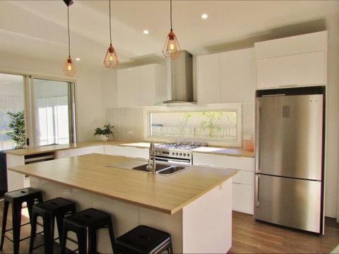 All Decked Out: Lake Conjola - Accommodation Gold Coast 6