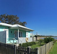 Aurora Beachfront Cottage - Accommodation Gold Coast