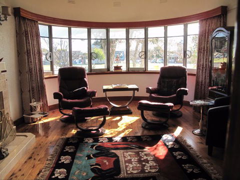 B&B Wodonga - Art Deco Accommodation - Accommodation Gold Coast 5