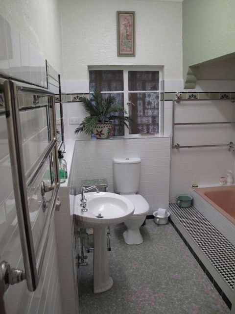 B&B Wodonga - Art Deco Accommodation - Accommodation Gold Coast 8