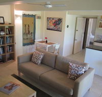 Bangalow Studio Apartment - Gold Coast 4U