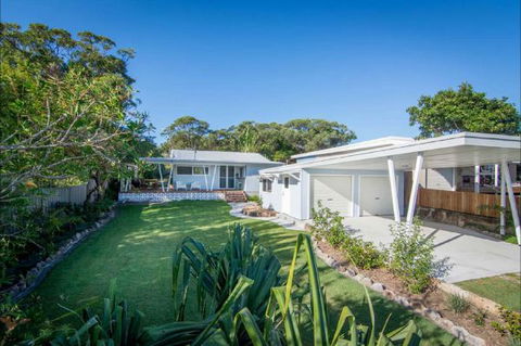 Back Beach Bungalow - Accommodation Gold Coast 0