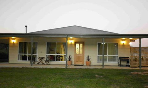 Brookfield Guesthouse - Accommodation Gold Coast 1