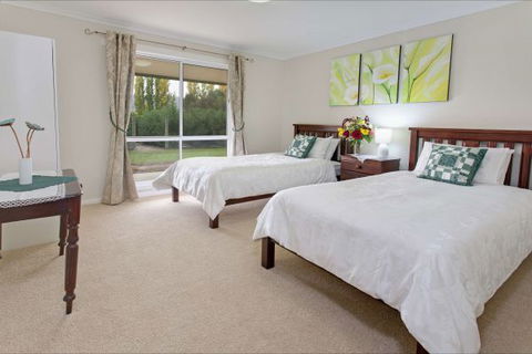 Brookfield Guesthouse - Accommodation Gold Coast 4