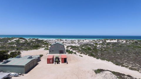 Fowlers Bay Beach House - Gold Coast 4U 0