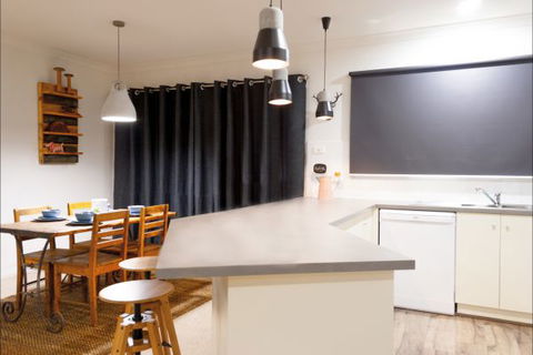 House On Higgs Lane - Accommodation Gold Coast 5