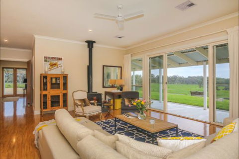 Jura House - Accommodation Gold Coast 2