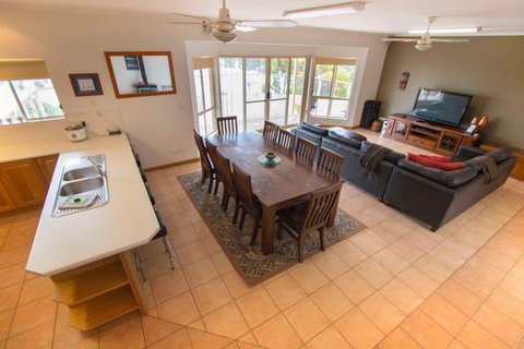 Limestone Ridge - Holiday House - Accommodation Gold Coast 1