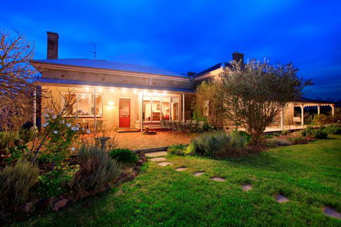 Lochinver Farm Homestead And Cottages - Accommodation Gold Coast 1