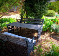 The Pig and Whistle - Accommodation Gold Coast