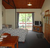 The Old Oak Bed and Breakfast - The Shearing Shed - Accommodation Gold Coast