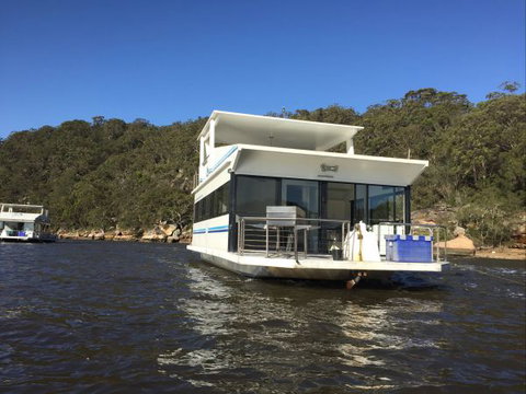 Luxury Afloat Hawkesbury River And Brooklyn - Accommodation Gold Coast 4