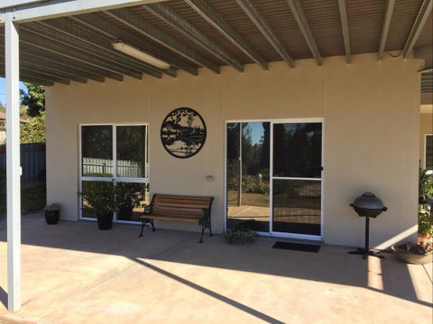 Lyreen's Apartment Bed And Breakfast - Accommodation Gold Coast 4