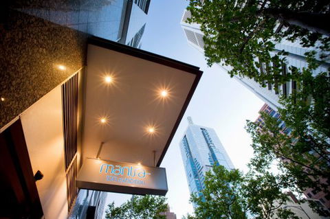 Mantra 100 Exhibition - Accommodation Gold Coast 0