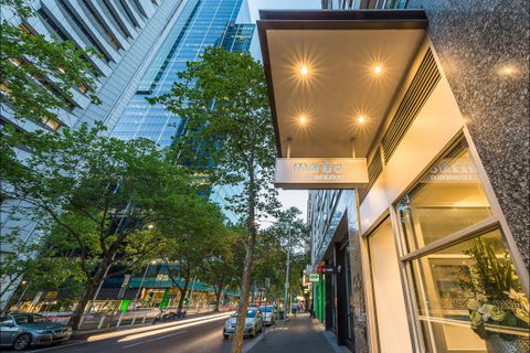 Mantra 100 Exhibition - Accommodation Gold Coast 1