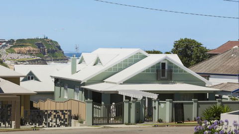 Merewether Beach House B And B - Accommodation Gold Coast 0