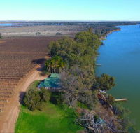 Mundic Waterfront Cottages - Gold Coast 4U