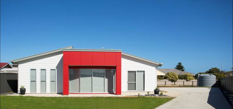 RED FIN Part Of BLUE FIN HOLIDAY HOMES - Accommodation Gold Coast 1