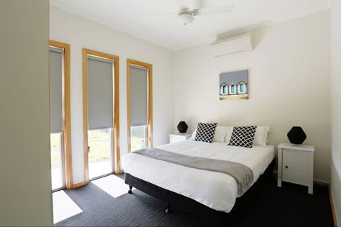 RED FIN Part Of BLUE FIN HOLIDAY HOMES - Accommodation Gold Coast 4