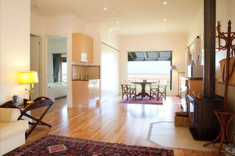 Sanctuary@Waratah - Accommodation Gold Coast 2