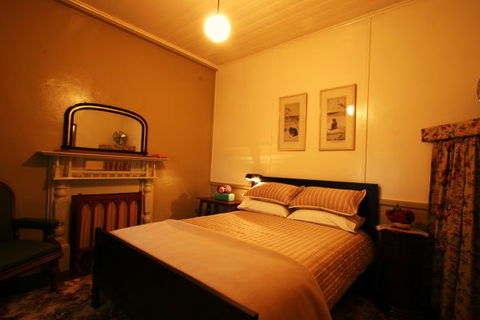 Shurdingtons Cottage - Accommodation Gold Coast 3