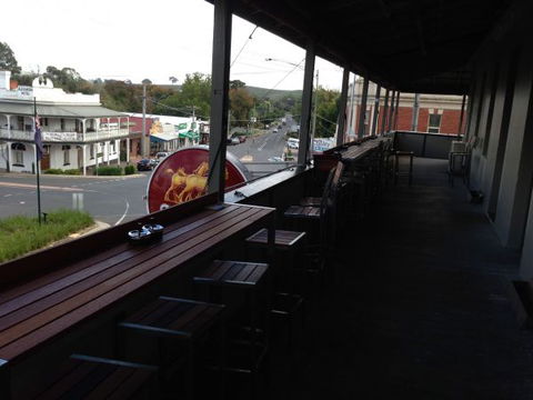 The Corner Hotel Alexandra - Accommodation Gold Coast 1