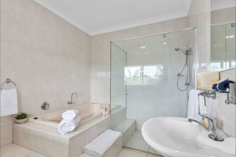 The Country House At Hunchy Luxury Bed And Breakfast Accommodation - Gold Coast 4U 3
