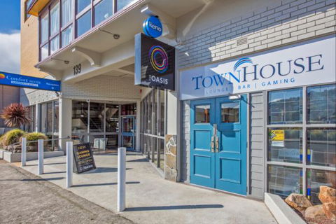 TownHouse Hotel Burnie - Accommodation Gold Coast 0