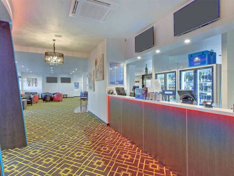 TownHouse Hotel Burnie - Accommodation Gold Coast 3