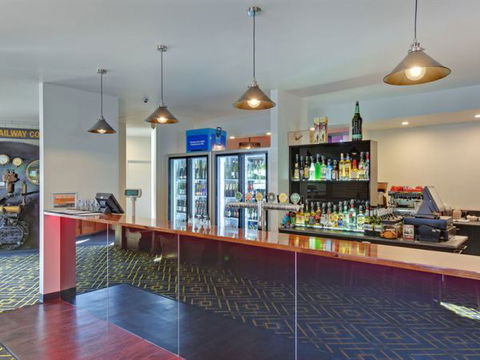 TownHouse Hotel Burnie - Accommodation Gold Coast 5