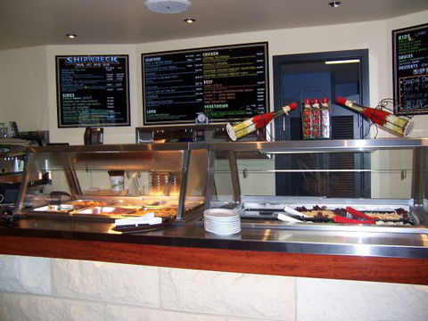 Victoria Hotel - Accommodation Gold Coast 1