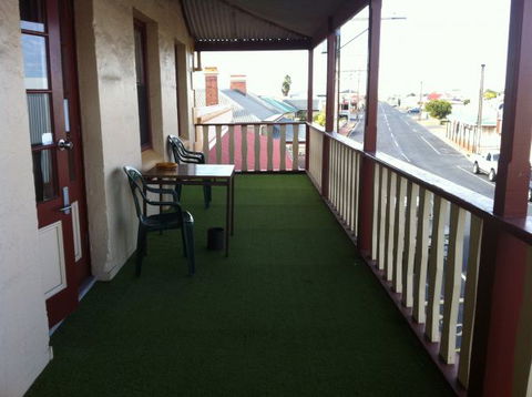 Victoria Hotel - Accommodation Gold Coast 2