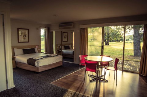 Yowani Country Club - Accommodation Gold Coast 0