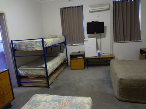 Amaroo Hotel - Accommodation Gold Coast 4