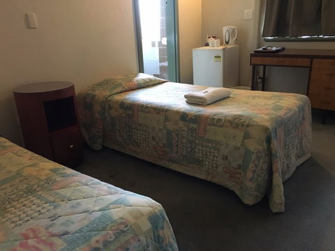 Amaroo Hotel - Accommodation Gold Coast 9