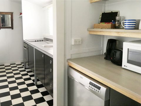 Atlantis Seafarers Cottage - Gold Coast 4U 4