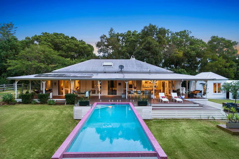 Bellbird - Accommodation Gold Coast 0