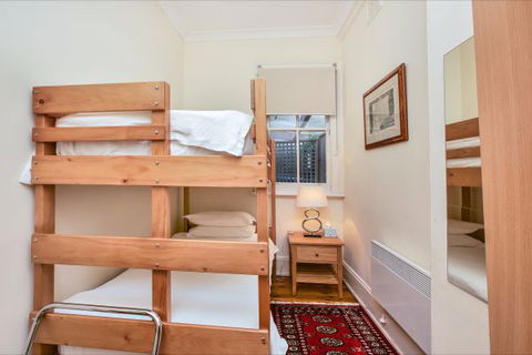 Carlson Terrace - Accommodation Gold Coast 9