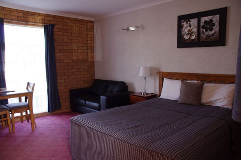 Centrepoint Motel - Accommodation Gold Coast 0