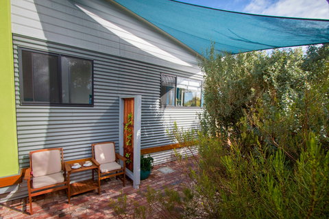 Coorong Cabins - Wren Cabin - Accommodation Gold Coast 2